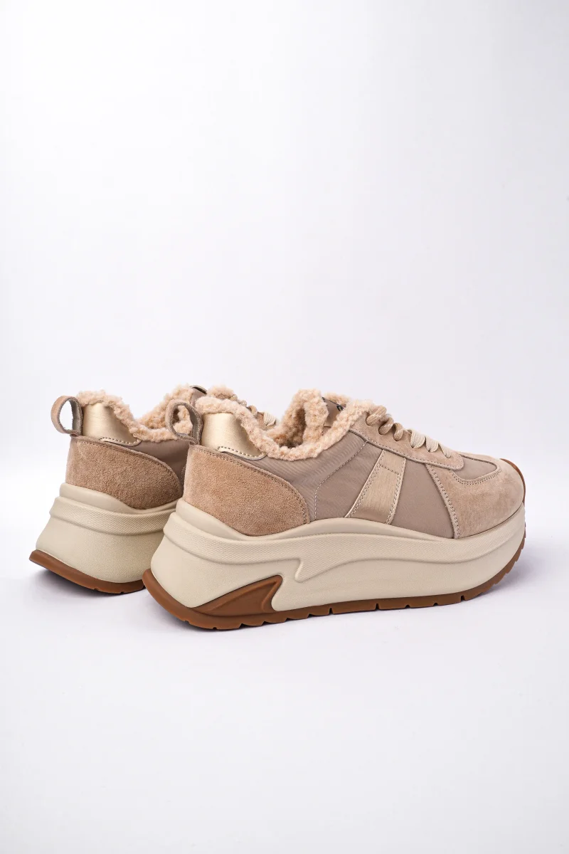 Tenis beige x peluche interno - Imagen 4