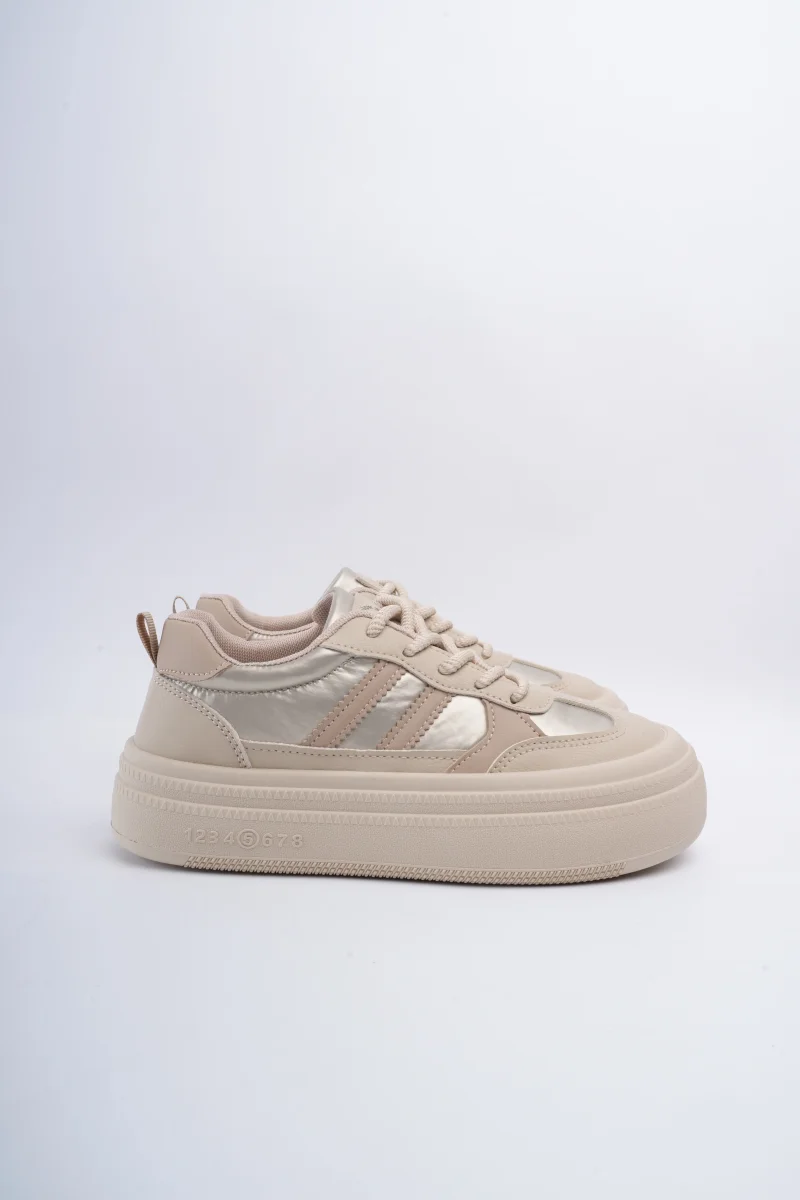 Tenis con diseño kaki - Imagen 3